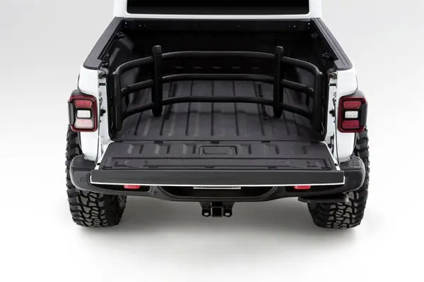 AMP Research 20-22 Jeep Gladiator (Does Not Work w/Tonneau Cvrs) Bedxtender HD Sport - Black Top Pick